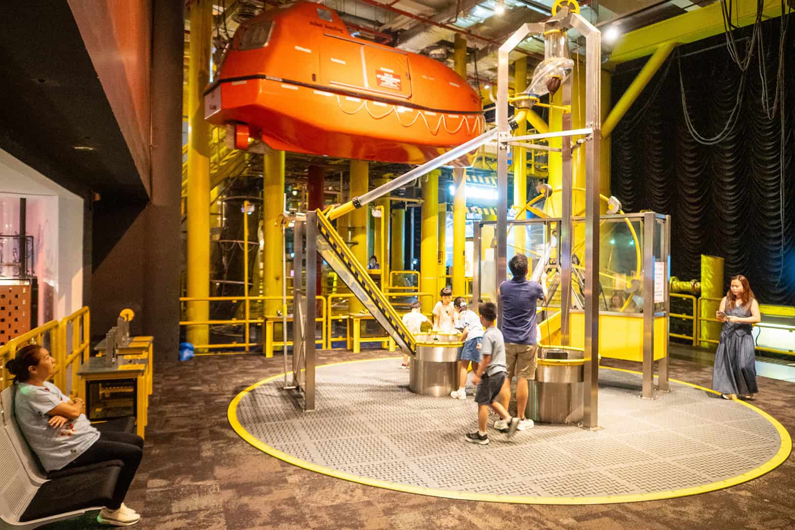 Hoe werkt het op een booreiland? (Petrosains Discovery Centre in Kuala Lumpur)