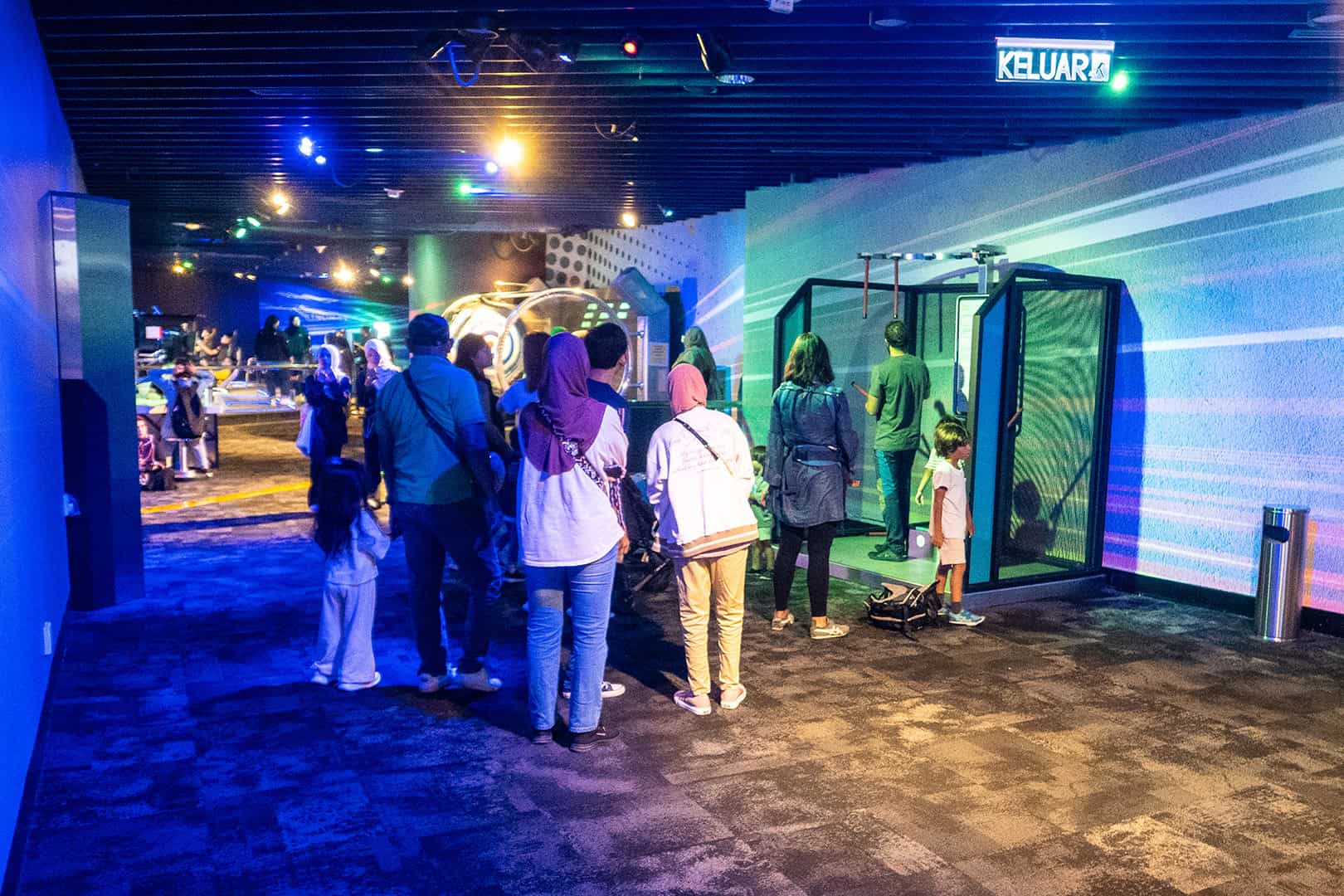 Vang de stokken bij Petrosains Discovery Centre in Kuala Lumpur