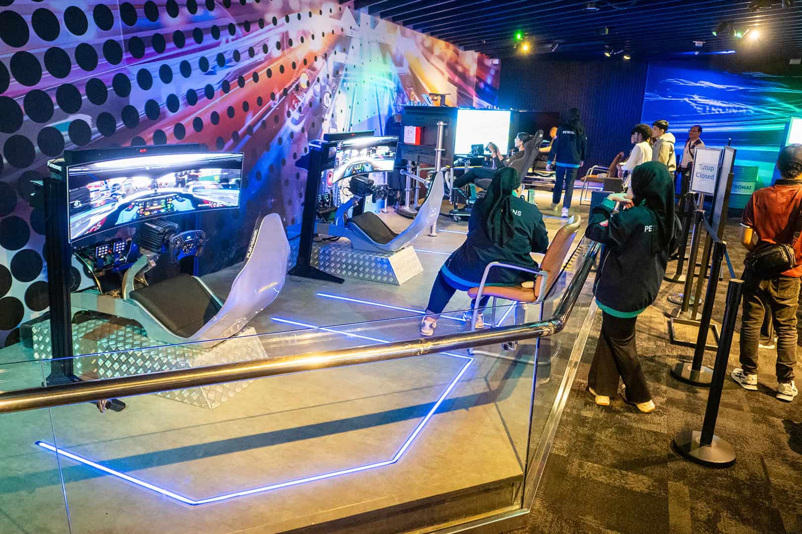 Racen in de simulator (Petrosains Discovery Centre in Kuala Lumpur)