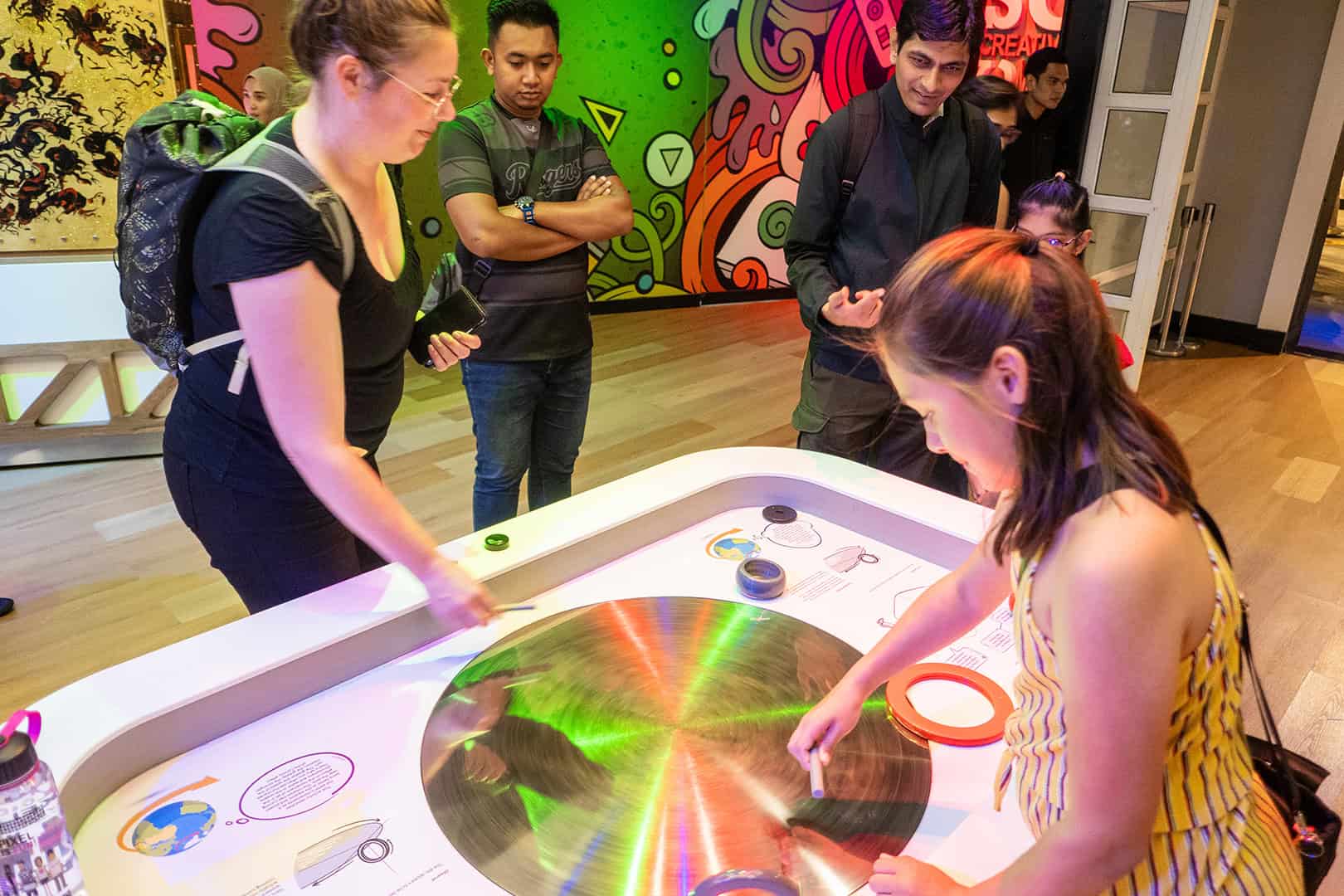 Nadenk-spellen bij Petrosains Discovery Centre in Kuala Lumpur
