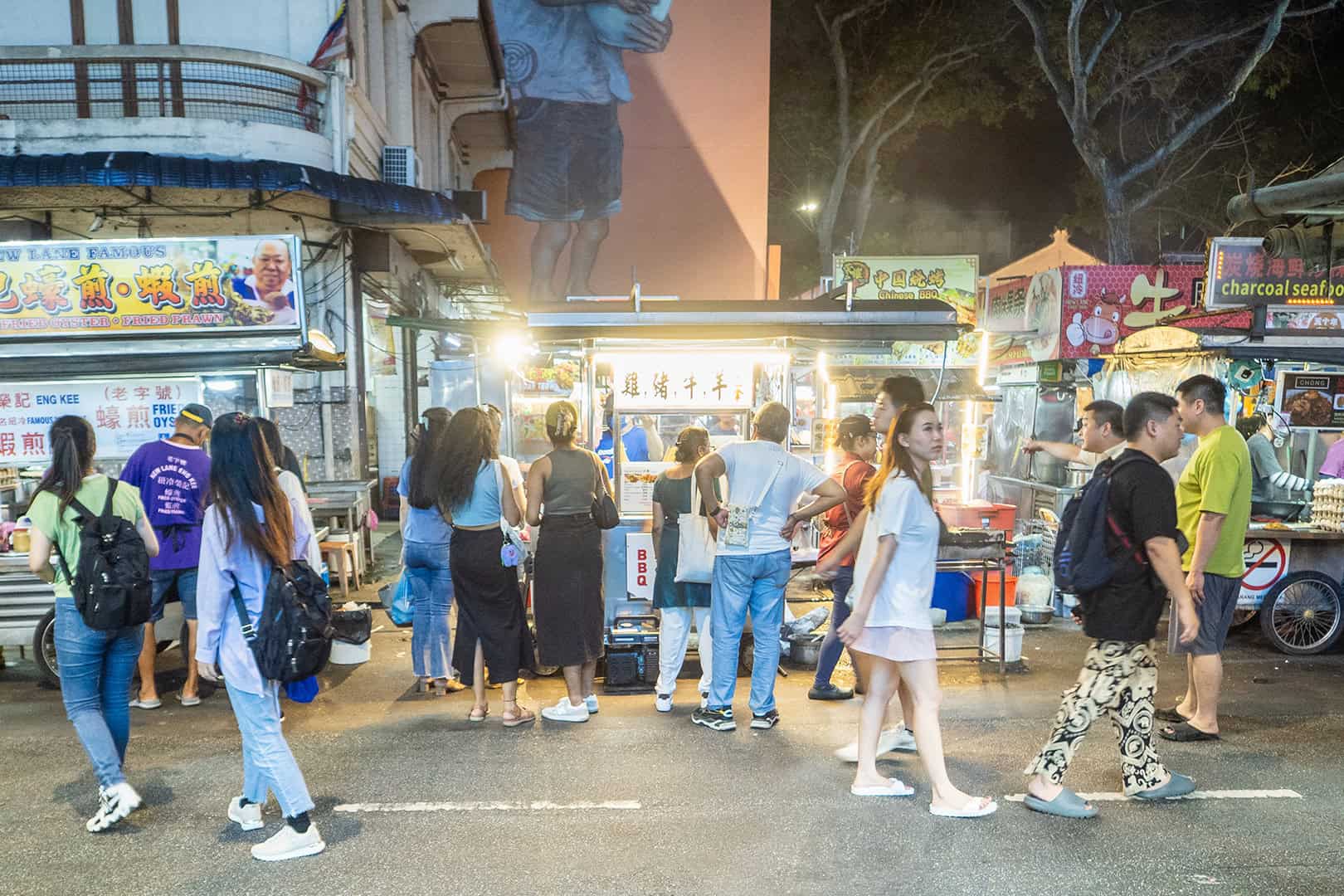 Drukte bij New Lane Street Foodstalls