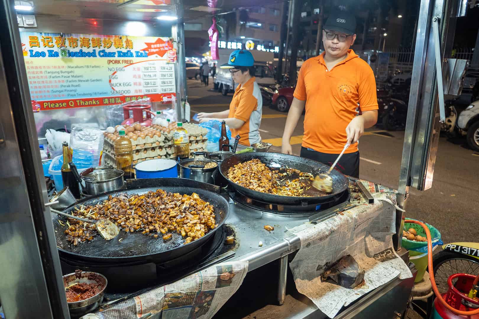 Heerlijke lokale gerechten bij Pasar Malam Van Praagh