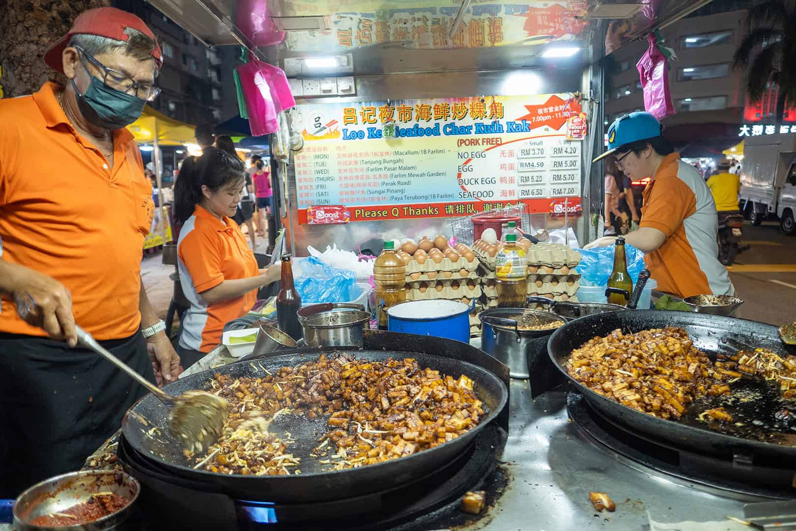 Char Quay Cheow bij Pasar Malam Van Praagh
