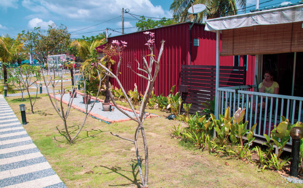 The Cabin Pantai Remis : Blossom Mommy: Percutian di The Kabin Pantai