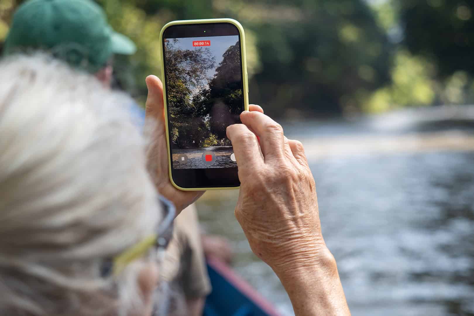 Op de rivier bij Mulu NP Op de rivier bij Mulu NP