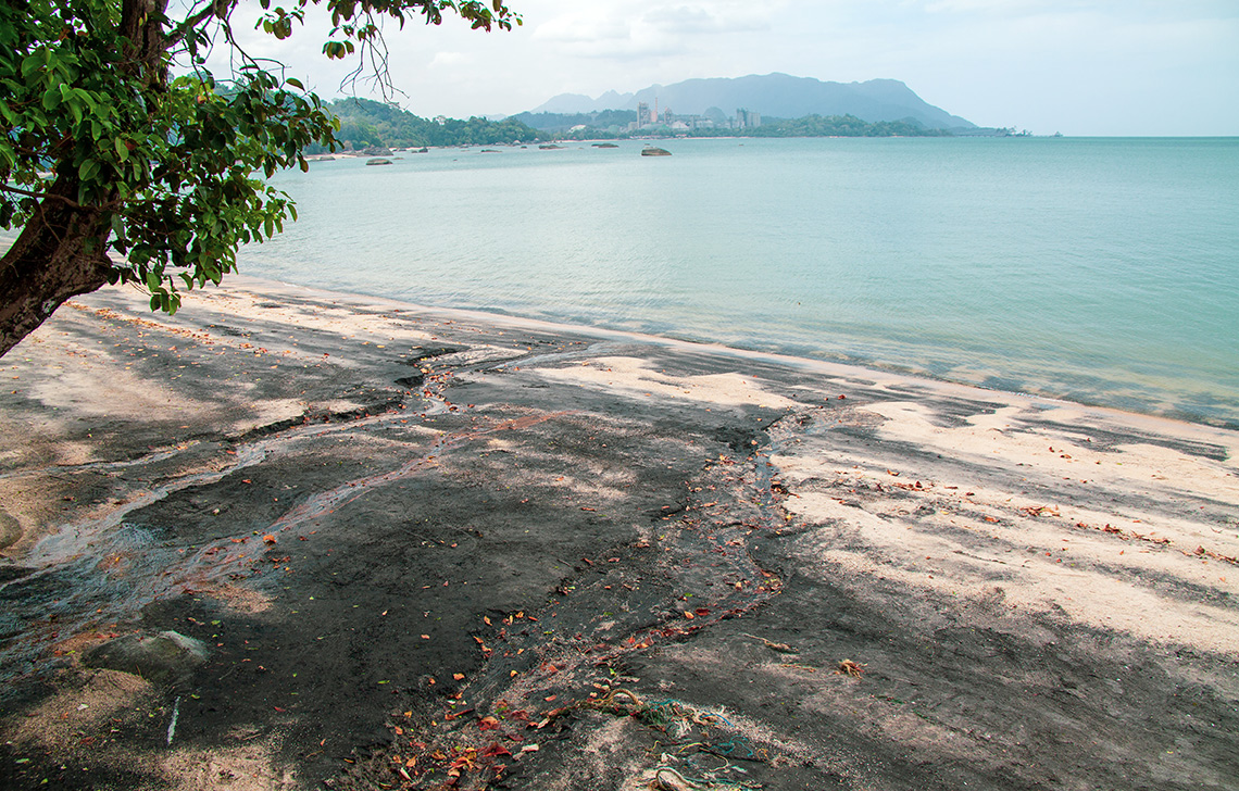 Black Sand Beach op het eiland Langkawi