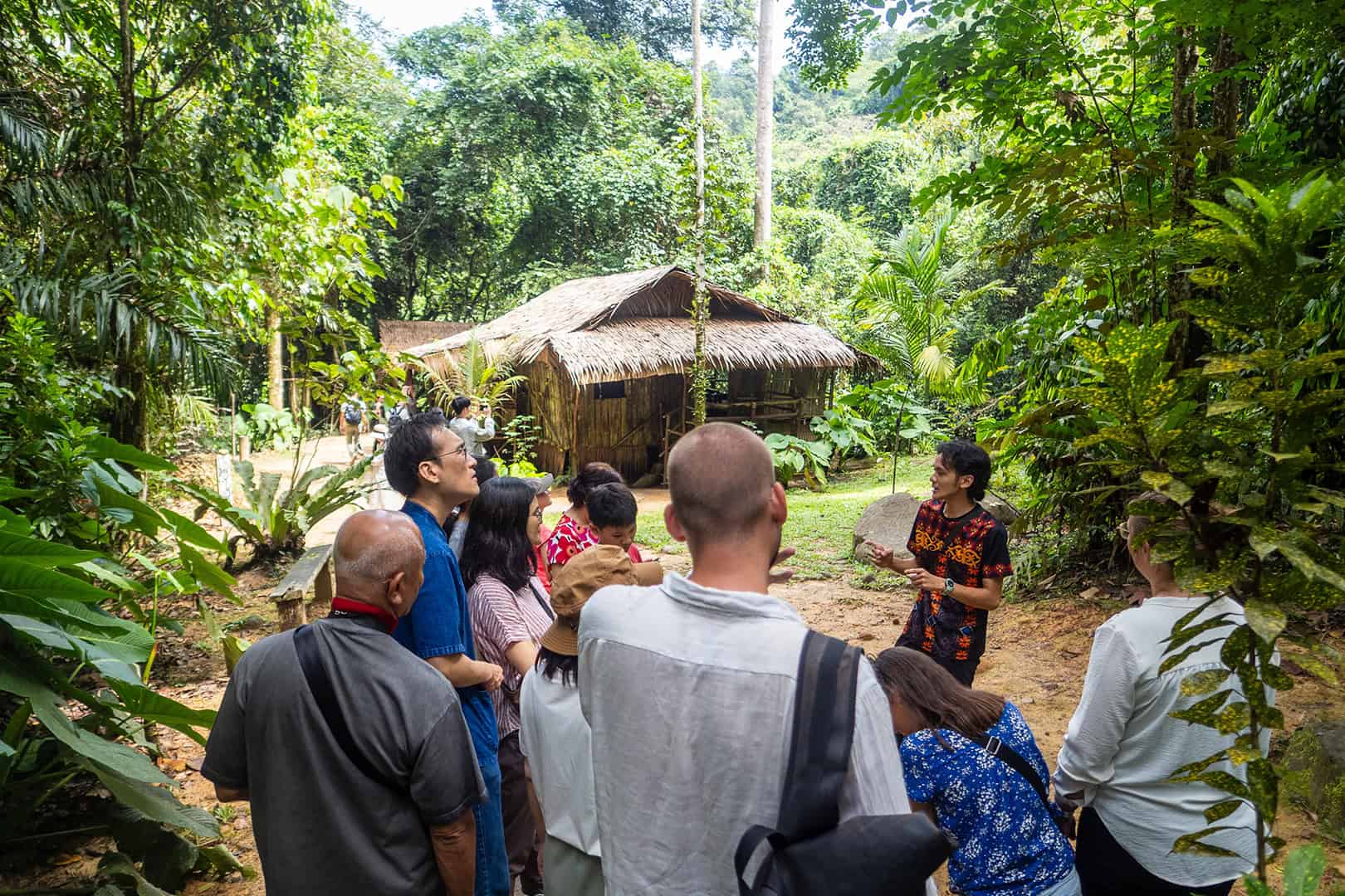 Gids verteld bij Mari Mari Cultural Village (Kota Kinabalu)