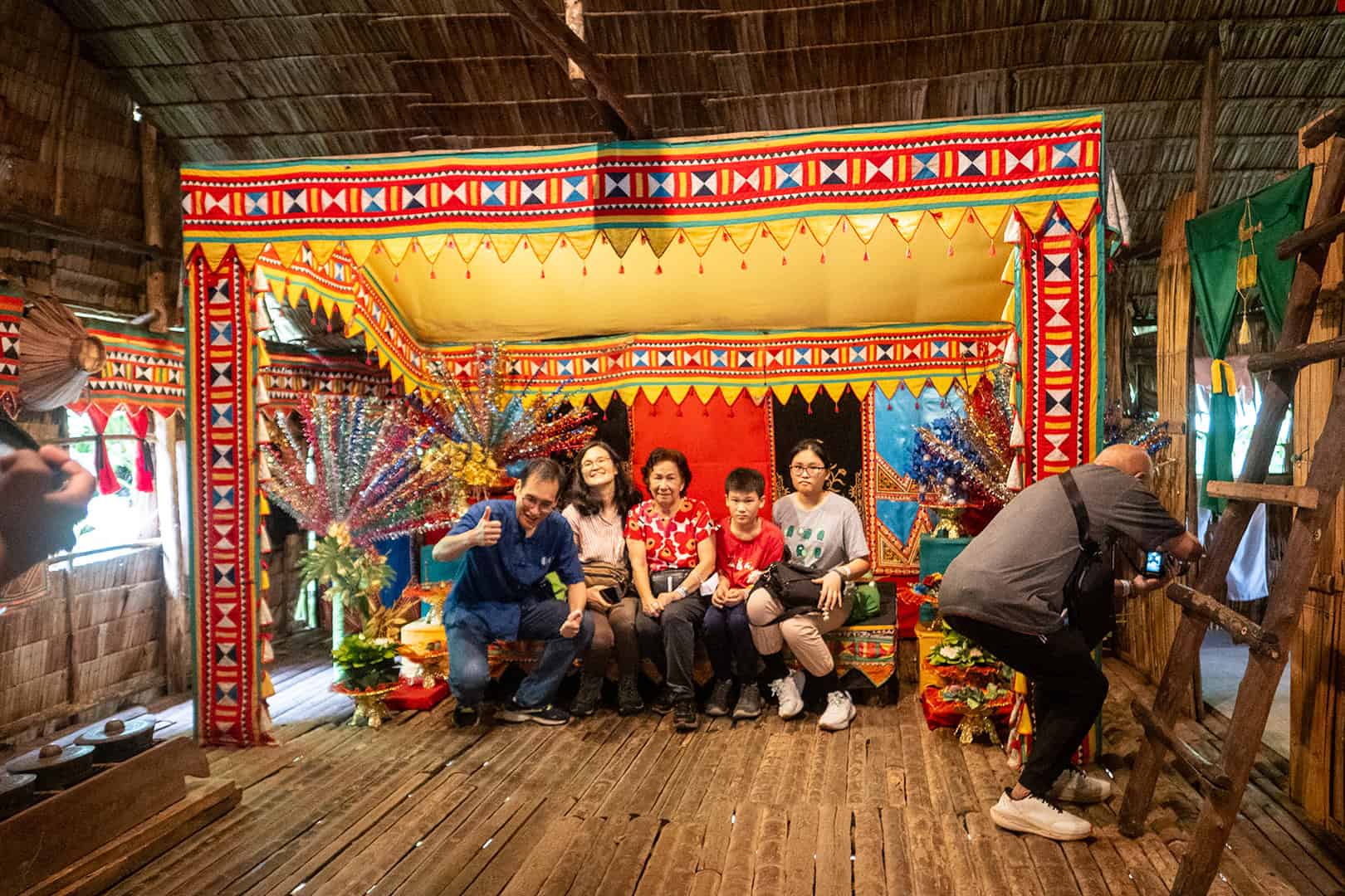 Groepsfoto Mari Mari Cultural Village (Kota Kinabalu)