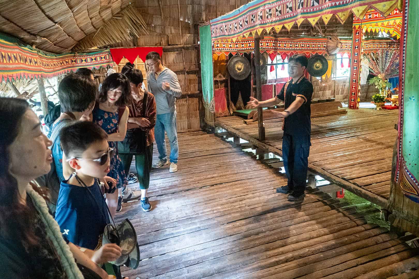 Uitleg van de gids bij Mari Mari Cultural Village (Kota Kinabalu)