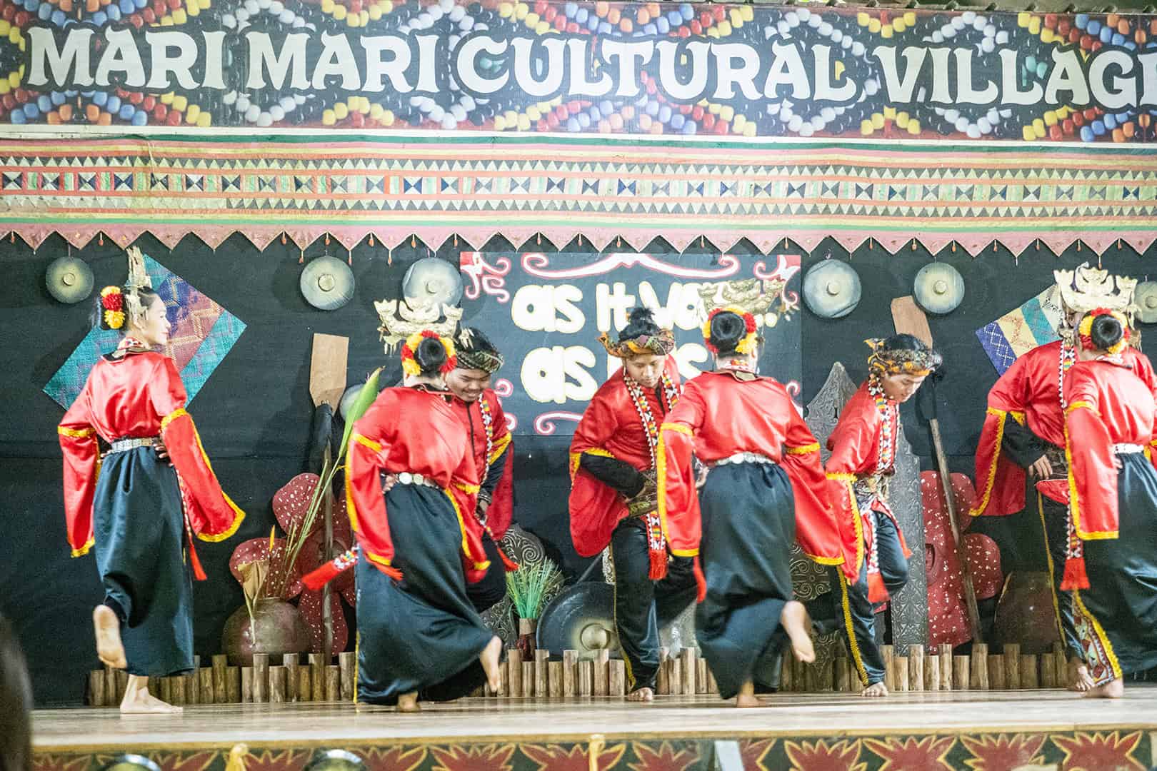 Dansvoorstelling bij Mari Mari Cultural Village (Kota Kinabalu)