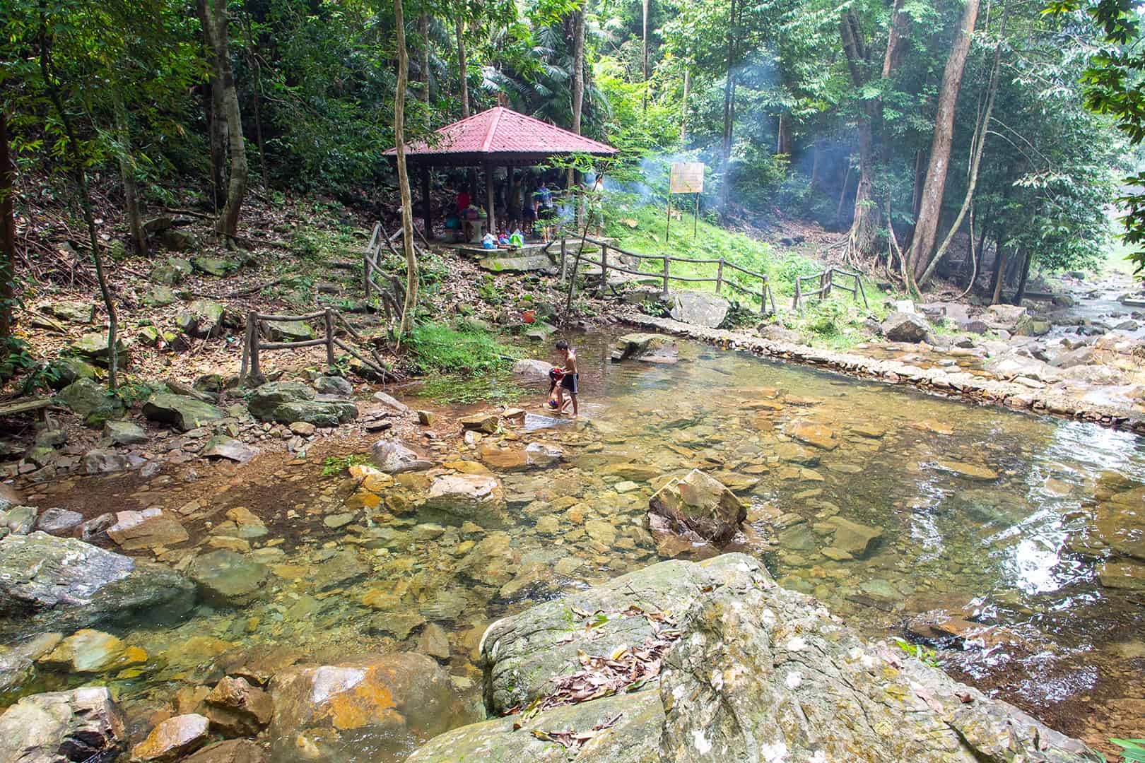 Sungai tua ulu yam resort