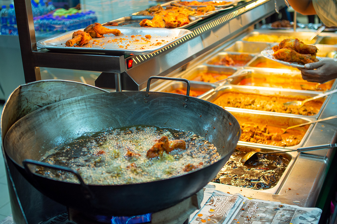 Heerlijke gerechten bij een Mamak restaurant