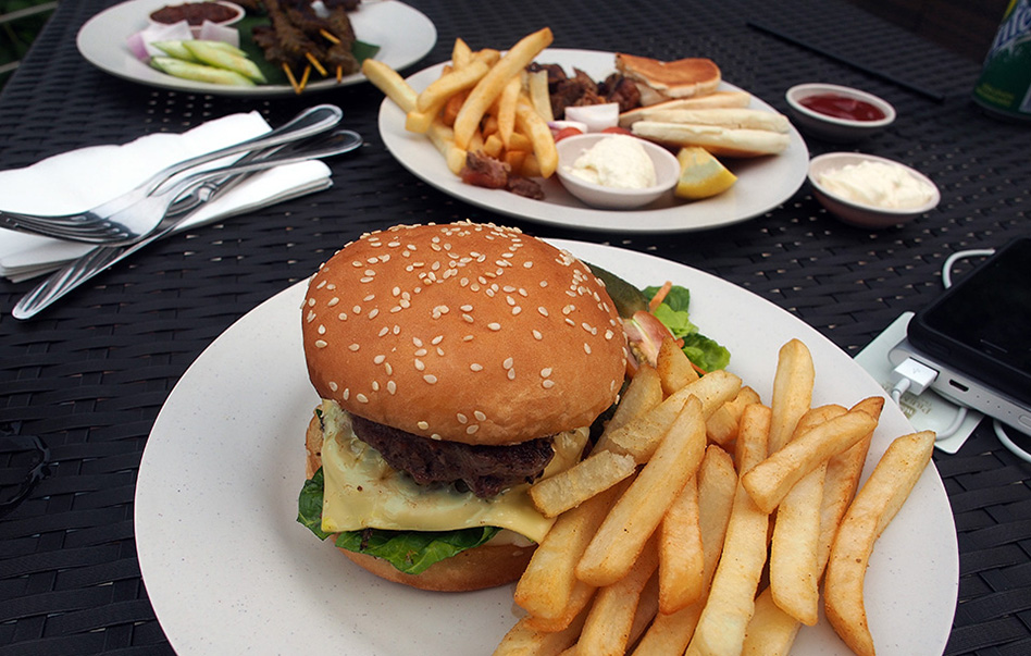 Heerlijke hamburger voor de lucnh