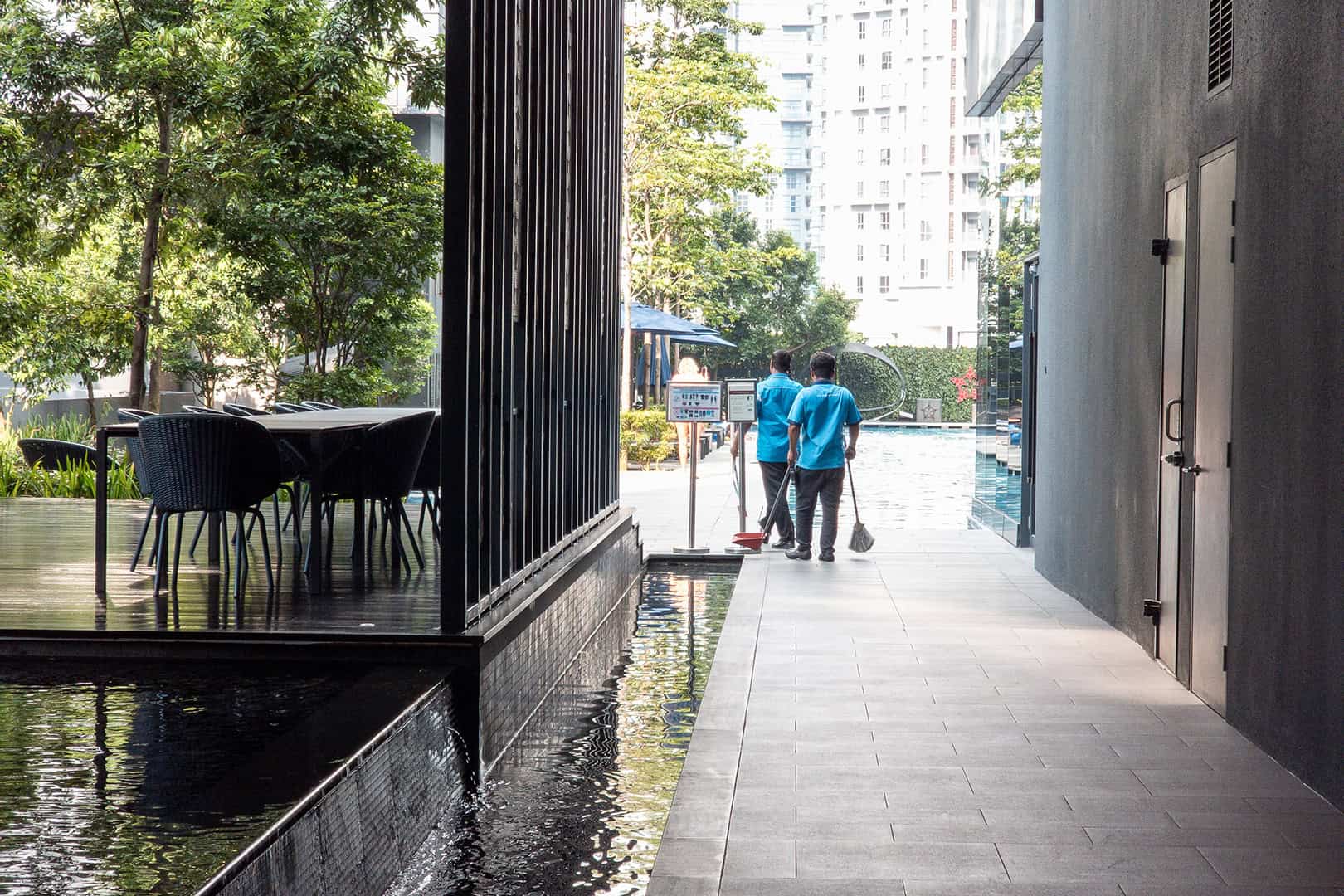 Naar het zwembad Star Suites KLCC