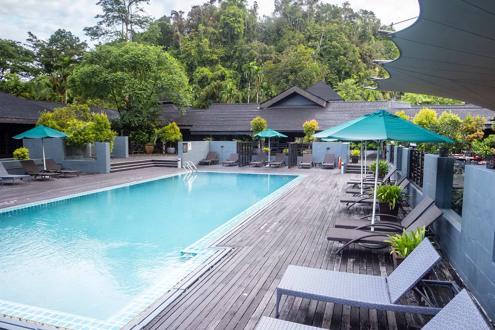 Zwembad Mulu Marriott Resort