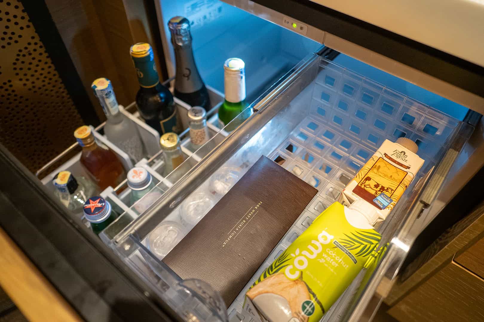 Hotelkamer Park Hyatt Kuala Lumpur: Minibar