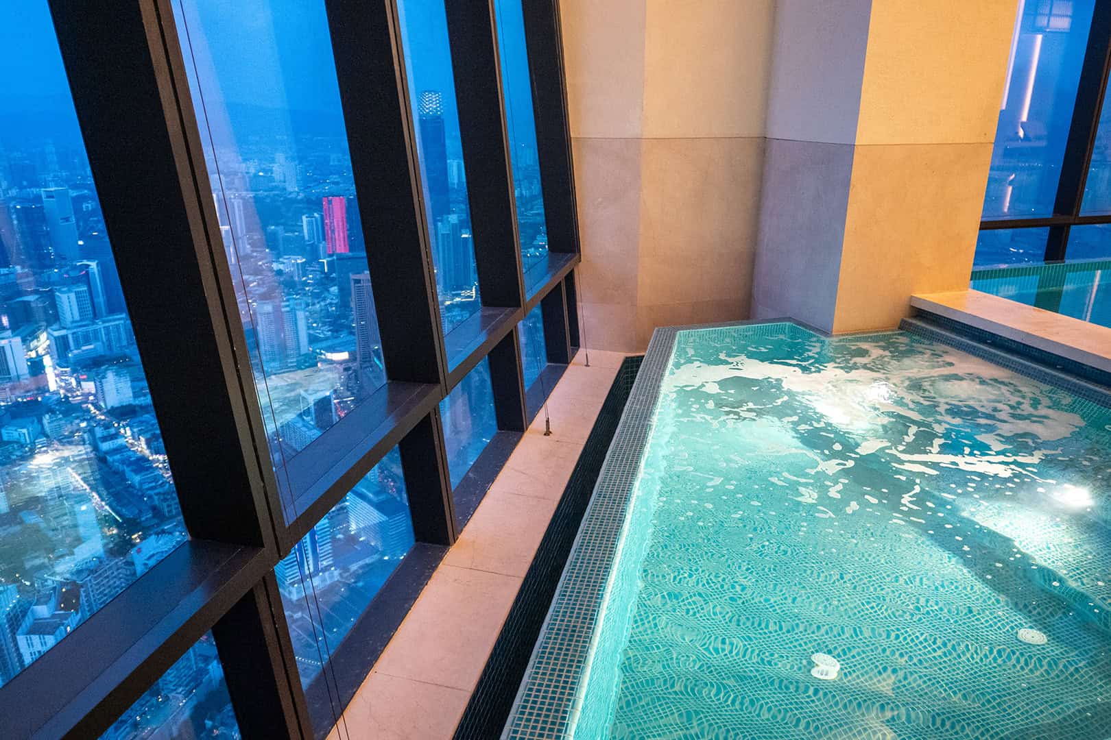 Zwembad Park Hyatt Kuala Lumpur: Bubbelbad