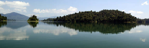 Lake Kenyir panorama 2