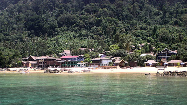 Kampung vanaf de zee