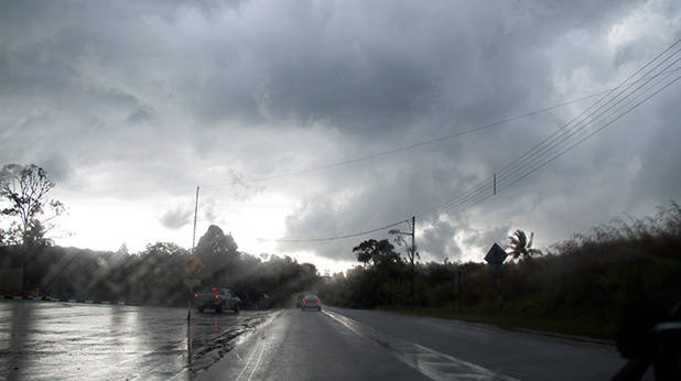 Donkere wolken vlak voor een enorme bui