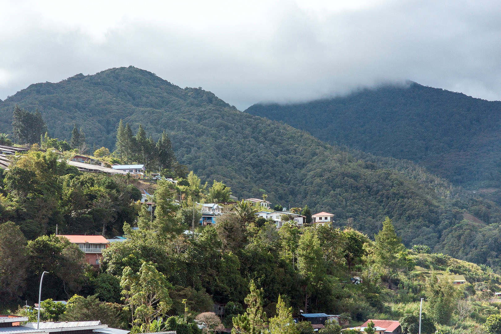 Huizen met schitterend uitzicht op Kinabalu National Park