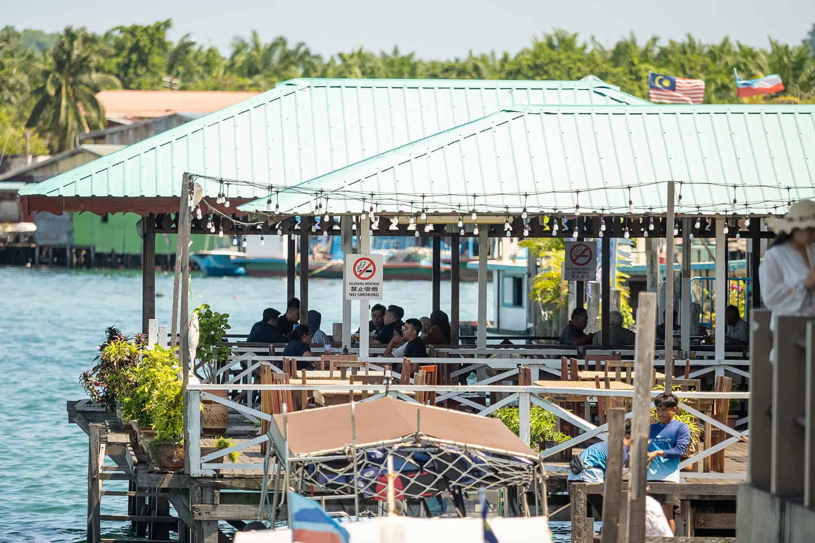 Restaurant aan het water in Semporna